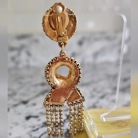 Vintage Satellite Paris goldtone door knocker clip on earrings. - Picture 7 of 10